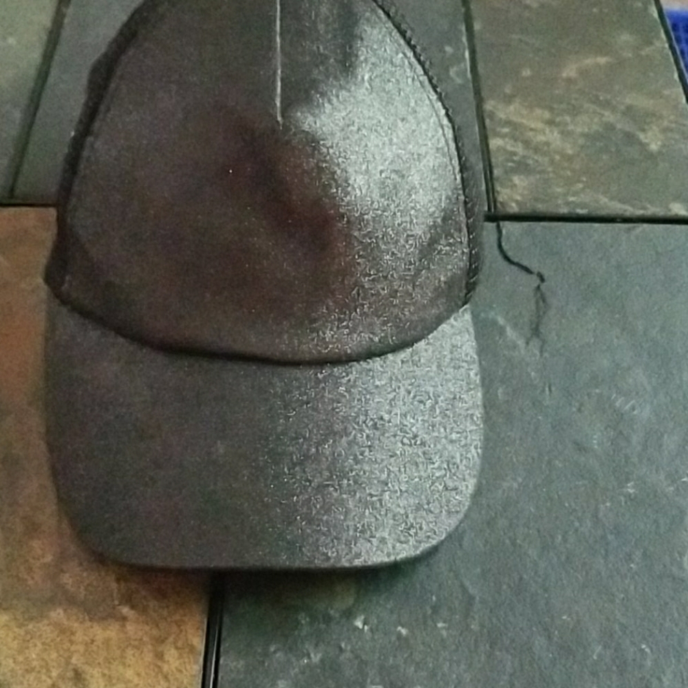 Black ponytail hat